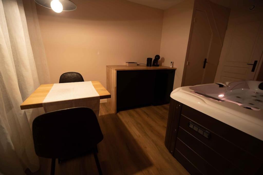 Suite & Spa Privatif Domaine Des Demoiselles Hauteville  Exterior foto